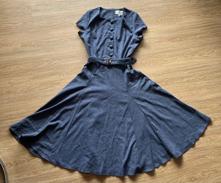 Hübsches Herbst Kleid im 50s Stil / Collectif London/ Pin Up