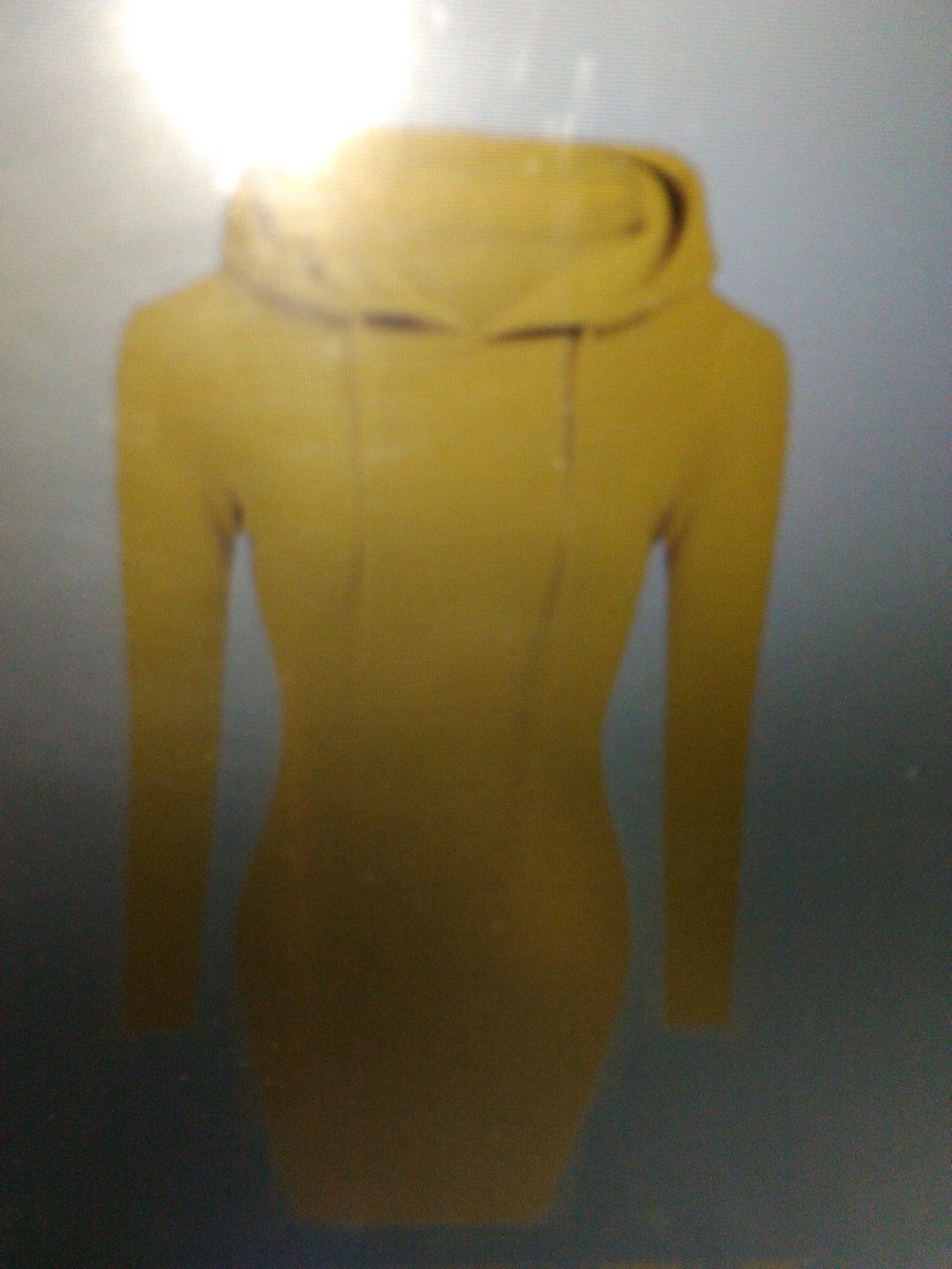 Lots de vêtements: DAMEN KLEID,,GELB FARBE,,WARM – Neuf (Voir description) à Basel par bijoutrie_4 4