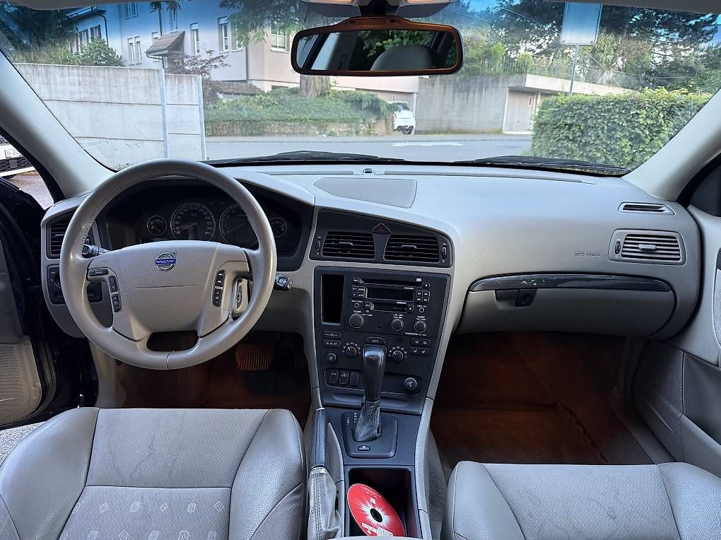 Volvo Automobili: Volvo V70 2.5T – Usato da Schaffhausen venduto da fre_f7bn 3