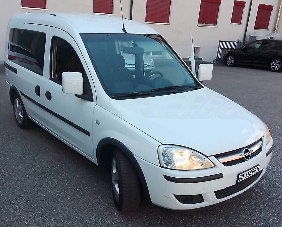 Autos: Opel Combo 1.6 CNG  – D'occasion à Mägenwil par arnyek 4
