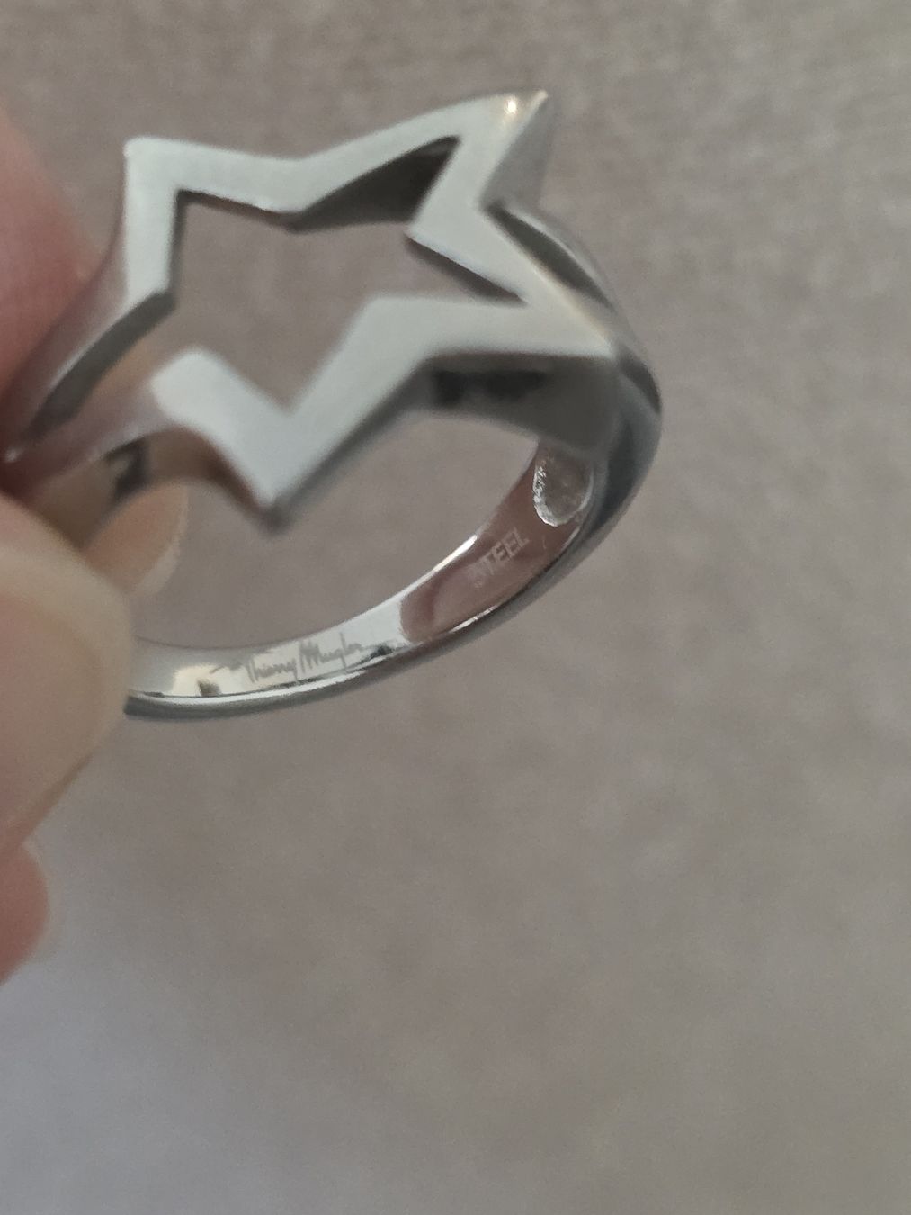 Ringe: Thierry Mugler Star Ring – Gebraucht aus Perlen von juli.star 2