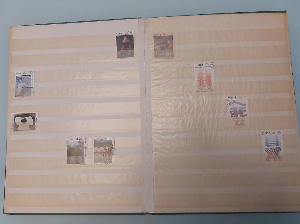 Tutti i francobolli: 1 Album de timbres de Cuba  – Usato da Martigny venduto da paquito60 2