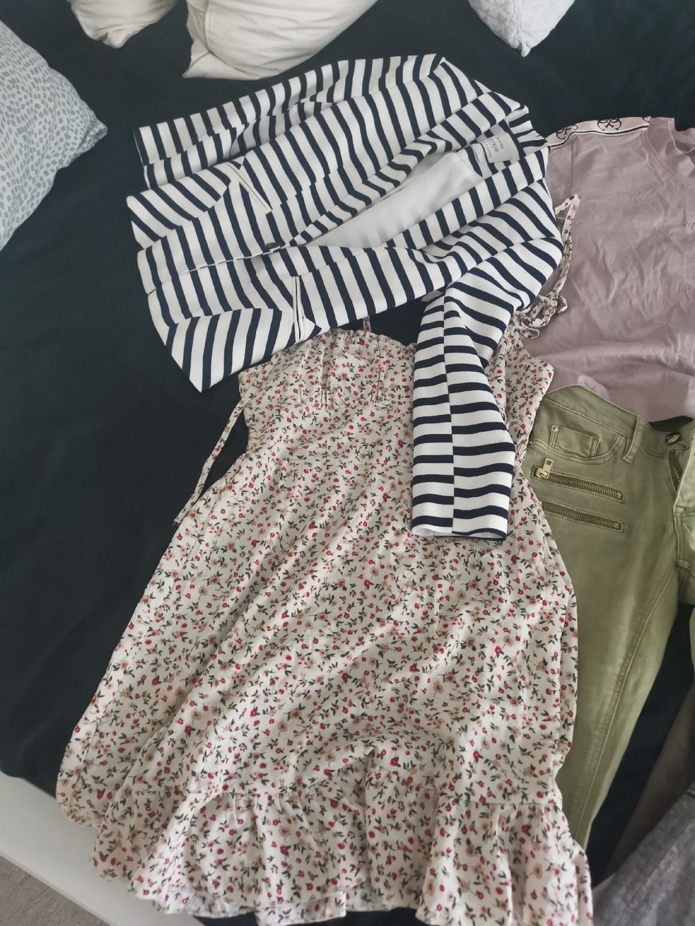 Lotti di vestiti: Damenbekleidung – Usato da Watt venduto da oct_dp72 2