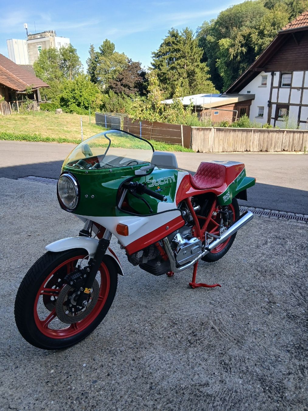 Ducati Route: Ducati 900 NCR Einzelstück..... – D'occasion à Leuzigen par Moserli1 2