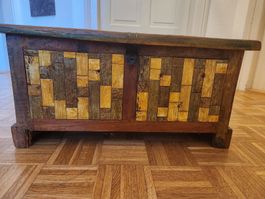 Massivholz Truhe / Holztruhe mehrfarbig (Lieferung möglich)