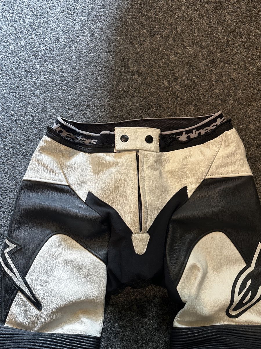 Alpinestars Pantaloni: Alpinestars Lederhose – Usato da Weier im Emmental venduto da dok_91 1
