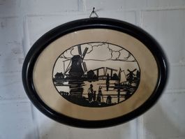 Antikes Scherenschnitt-Bild mit Windmühle im Ovalrahmen🖼️
