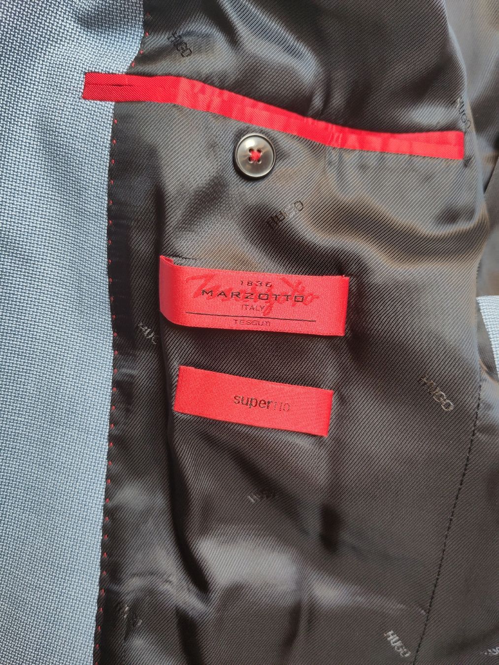 Completi: Costume Hugo Boss – Nuovo (secondo la descrizione) da Vevey venduto da chiara_a 2