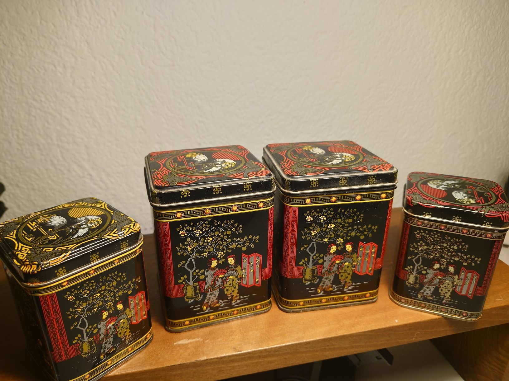 Toutes les décorations: 4 schöne Tee-Dosen – D'occasion à Fraubrunnen par PlueschPanda 1