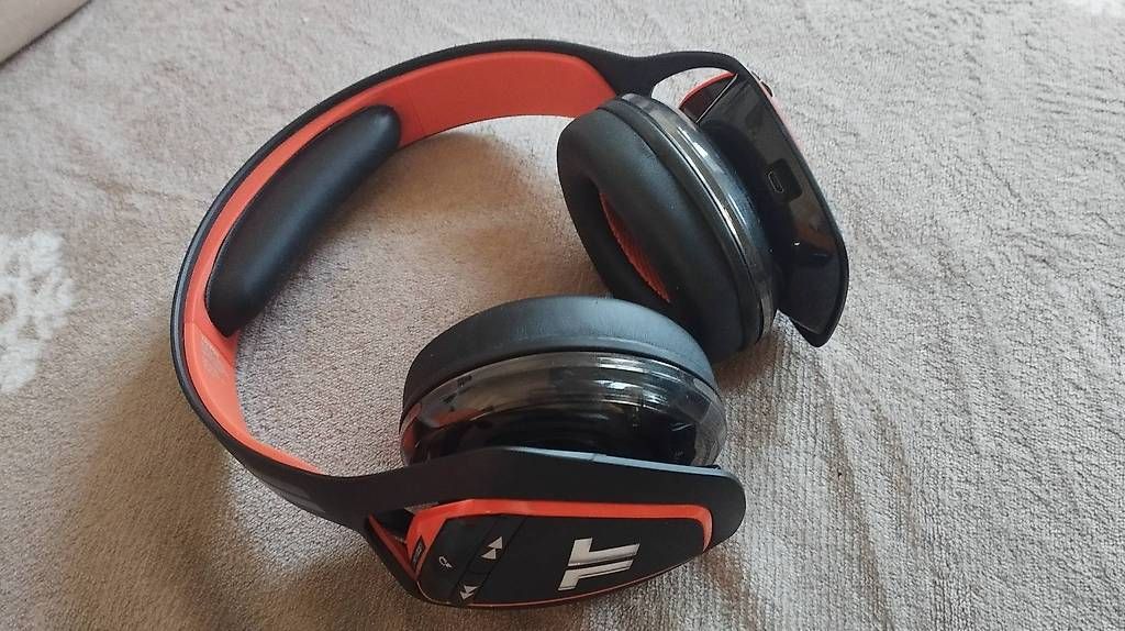 Cuffie: TRITTON ARK 200 Gaming Headset for PC & PS4 – Usato da Lausanne venduto da ale_6c5g 2