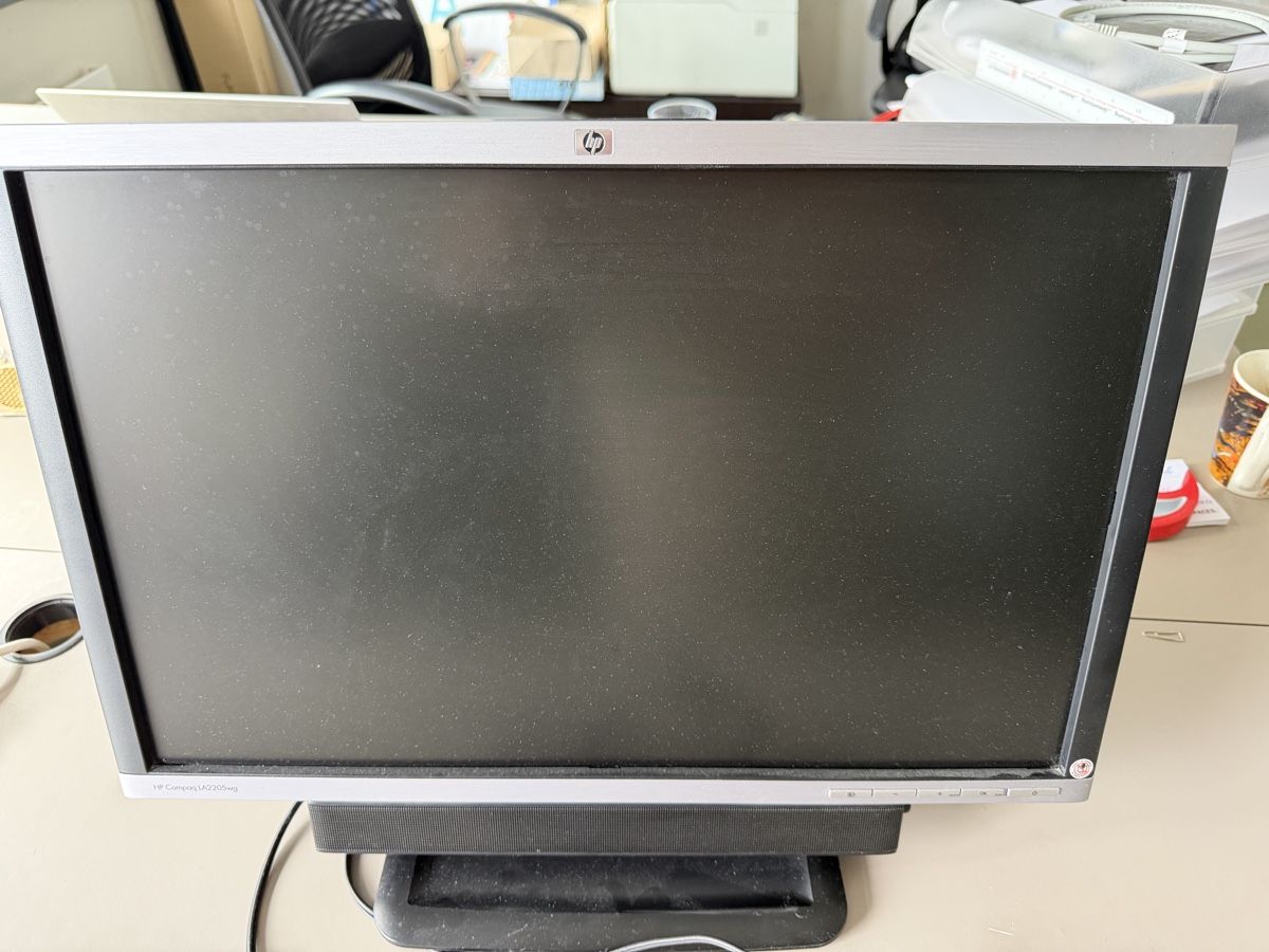 Hewlett Packard Monitor: Computer Monitor mit Soundbar – Usato da Dübendorf venduto da Billi37