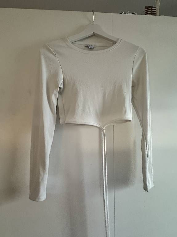 Tops: Crop tops  – Gebraucht aus Hünenberg See von luc_lxp9 1