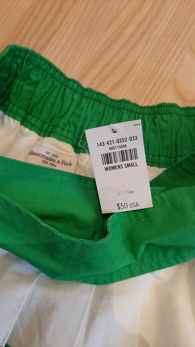 Abercrombie Gonne: Kurzer Rock von Abercrombie&Fitsch - NEU – Nuovo e nell'imballaggio originale da St.Gallen venduto da sim_2thg 3