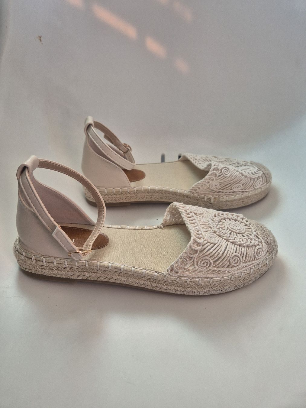 Scarpe da donna: Sandale beige – Usato da Rotkreuz venduto da tamara_10 2
