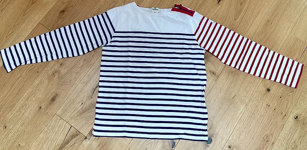 Pullover & Sweatshirts: Pull Mousqueton made in Bretagne - taille 12-14 ans – Gebraucht aus La Forclaz VS von ros_wb8b