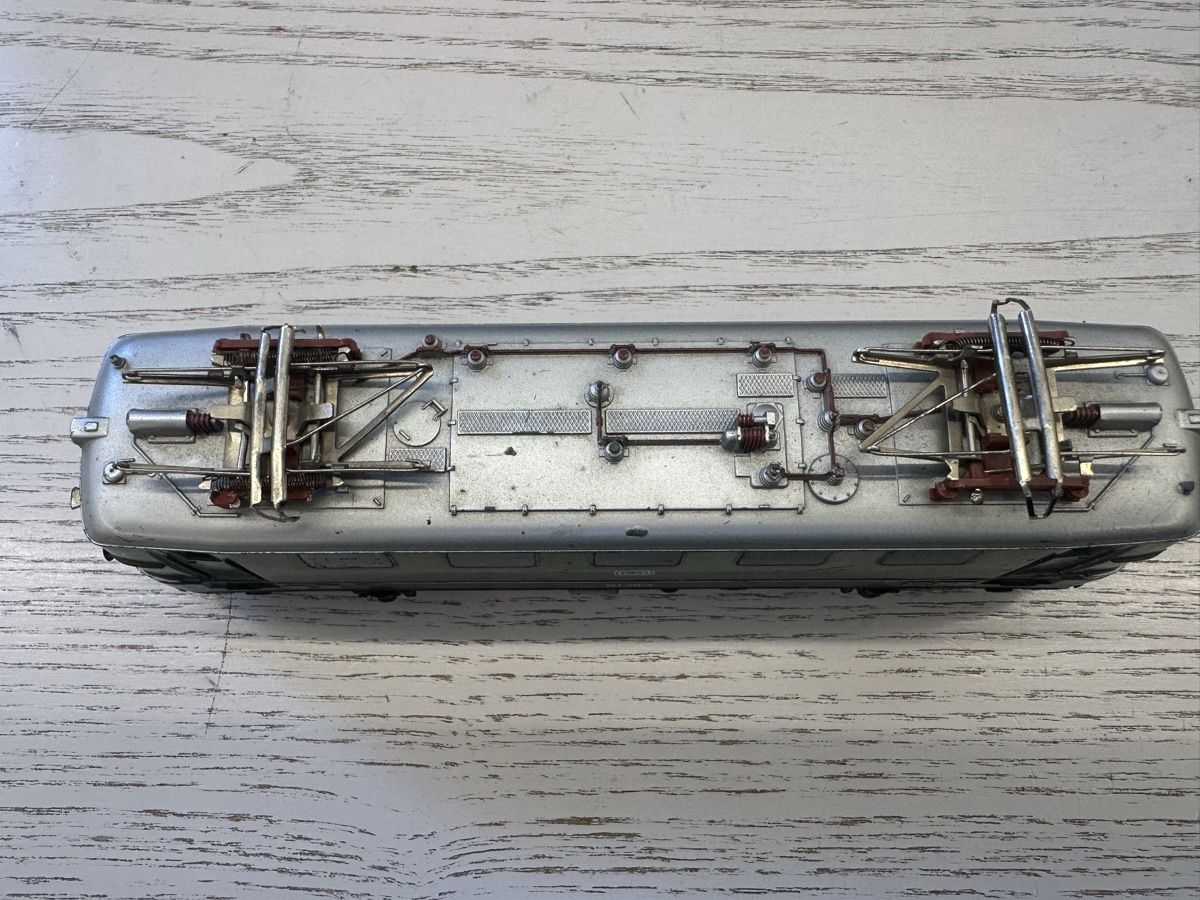 Märklin Modellini di ferrovie: Märklin 3037 DB BR 141 – Usato da Lupsingen venduto da New-Haven 4