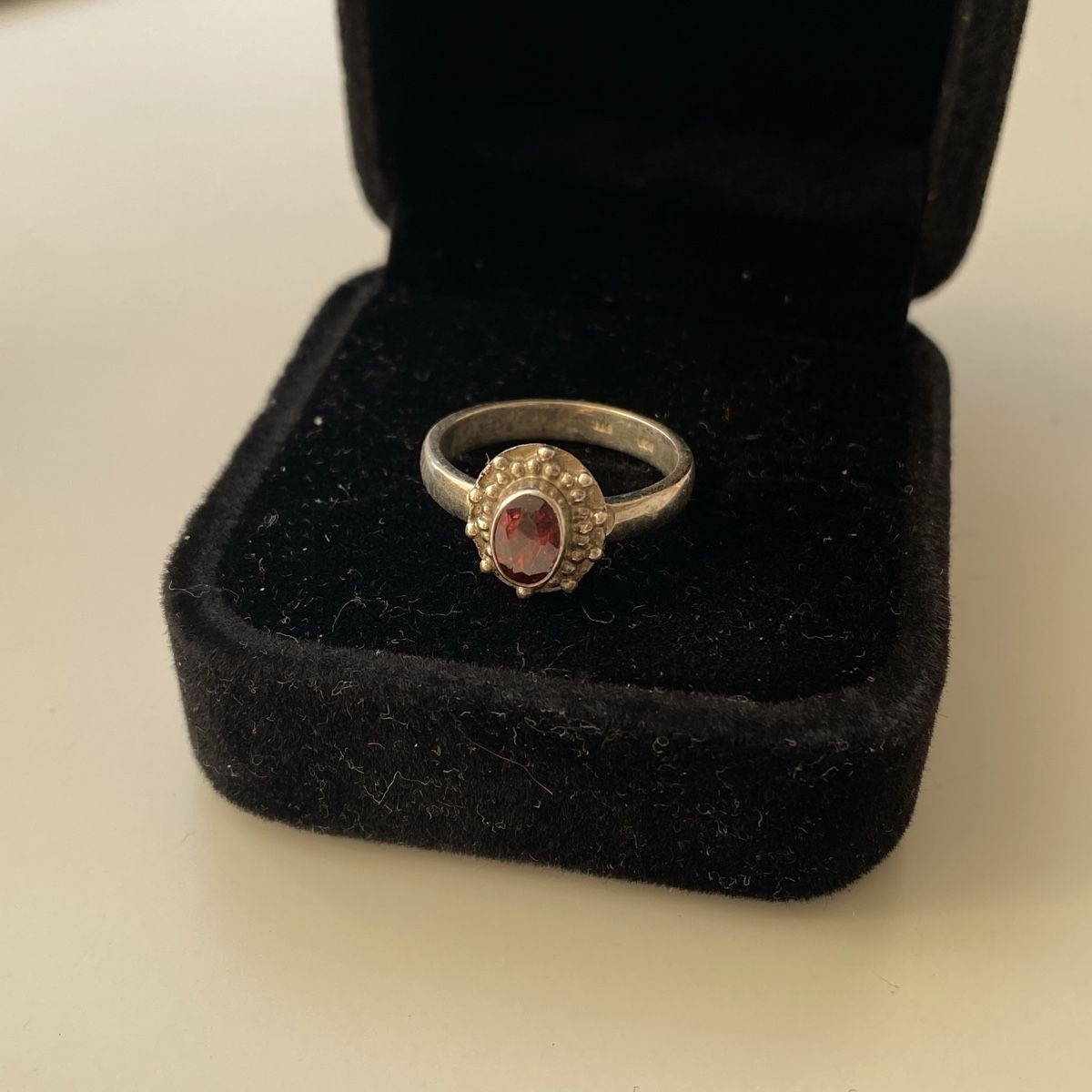 Anelli: Silber 925 Granat Vintage Ring – Usato da Givisiez venduto da dor_xb9k 2