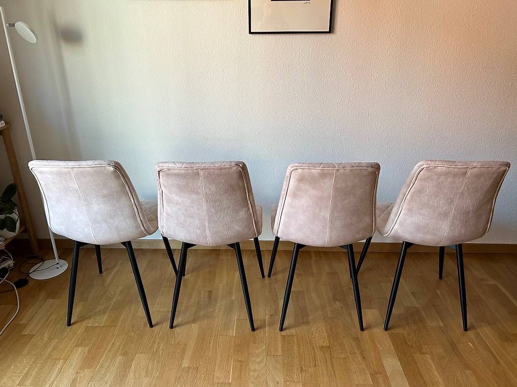 Sedie: Vier Stühle, Bezug aus Mikrofaser, sand-beige – Usato da Zürich venduto da Artemis78 1