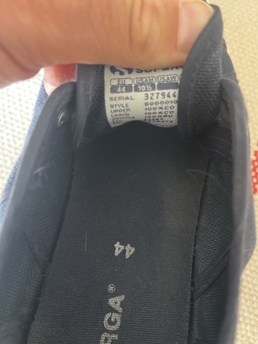 Chaussures hommes: Superga Schuhe 44 – D'occasion à Rheinfelden par deborahluetzelschwab 2