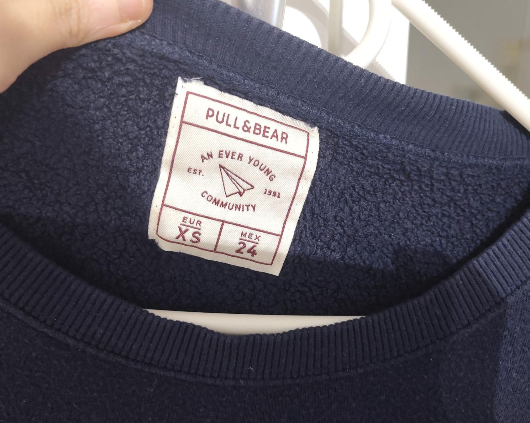 Pull&Bear Pullover & Sweatshirts: Pull&Bear mermaizing Pullover dunkelblau Grösse XS-S – Gebraucht aus Zürich von ale_7k2j 3