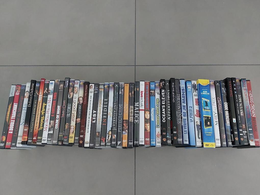 Alle DVDs: 45 DVD's à donner  – Gebraucht aus Martigny von paquito60