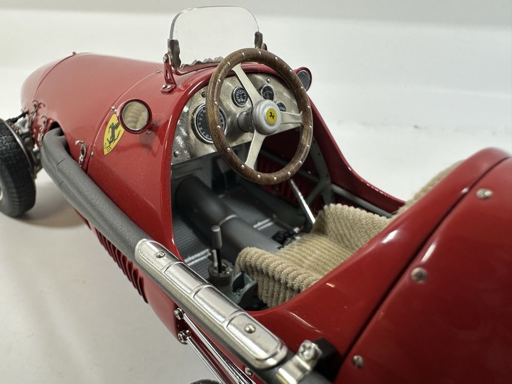1953 Ferrari 500 F2 1:18 „Der Doppelweltmeister“, CMC, m.OVP