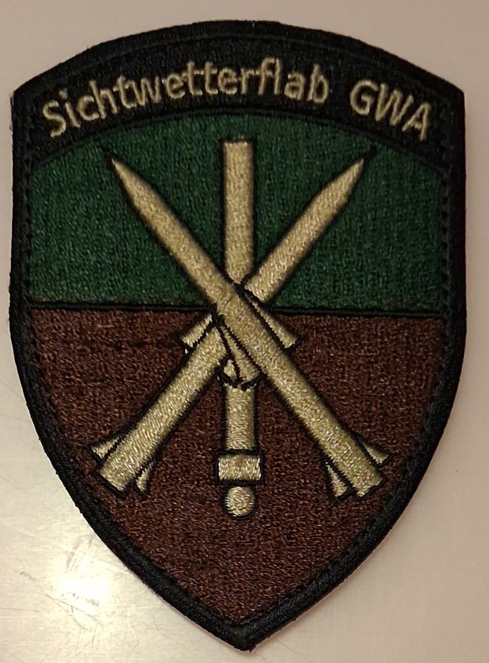 Schweizer Armee Placchette & Badge: Patch Sichtwetterflab GWA Schweizer Armee – Usato da Derendingen venduto da Nellino01
