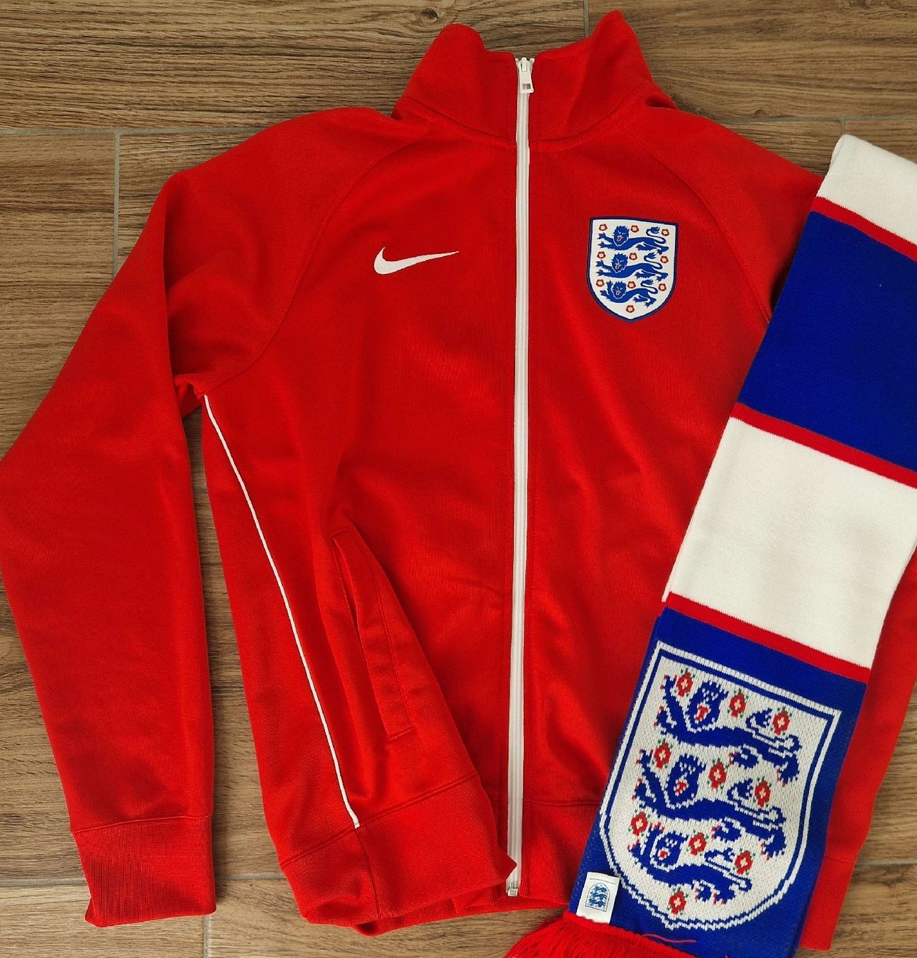 Nike Giacche: England Trainingsjacke Gr.M mit Schal – Usato da Marbach SG venduto da Brinkmann30