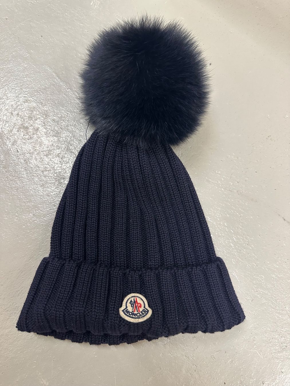 Moncler Copricapi, berretti & cappellini: Moncler Mütze – Usato da Zürich venduto da kal_b5yh