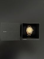 Marc Jacobs Damenuhr Gold mit Box