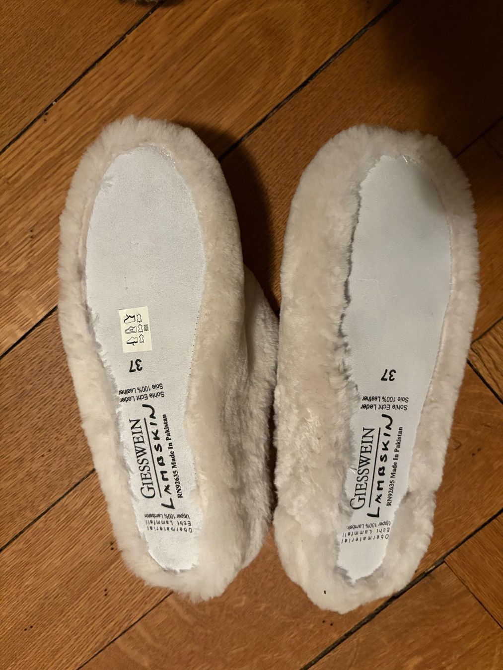 Scarpe da uomo: NEU Lammfellfinken GIESSWEIN Gr. 37 – Nuovo (secondo la descrizione) da Zürich venduto da triangular 1