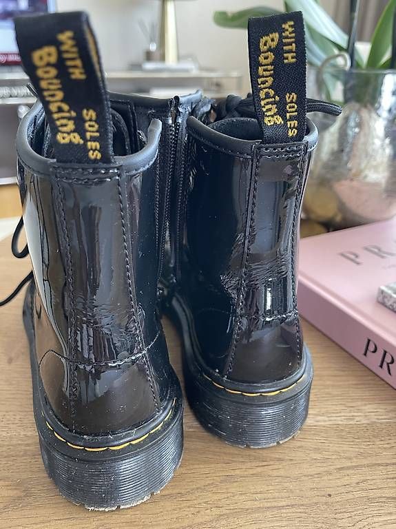 Scarpe per ragazzi: Neue Kinder Schuhe Dr.Martins GR.34 – Nuovo e nell'imballaggio originale da Inwil venduto da 0107MI 3