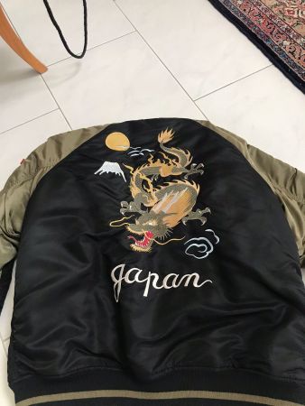 Tolle & edle Übergangsjacke L mit Motiv (Seidenfeeling)