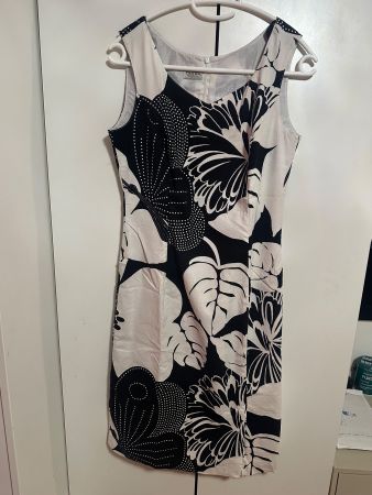 Kleid Canda schwarz weiss gemustert Grösse 36 guter Zustand