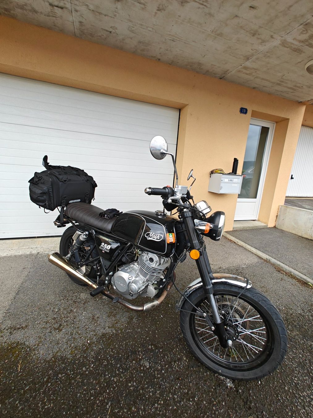 Mash Strada: MASH Black Seven 250 cc de 2018 – Usato da Lausanne venduto da hel_8bbw 1