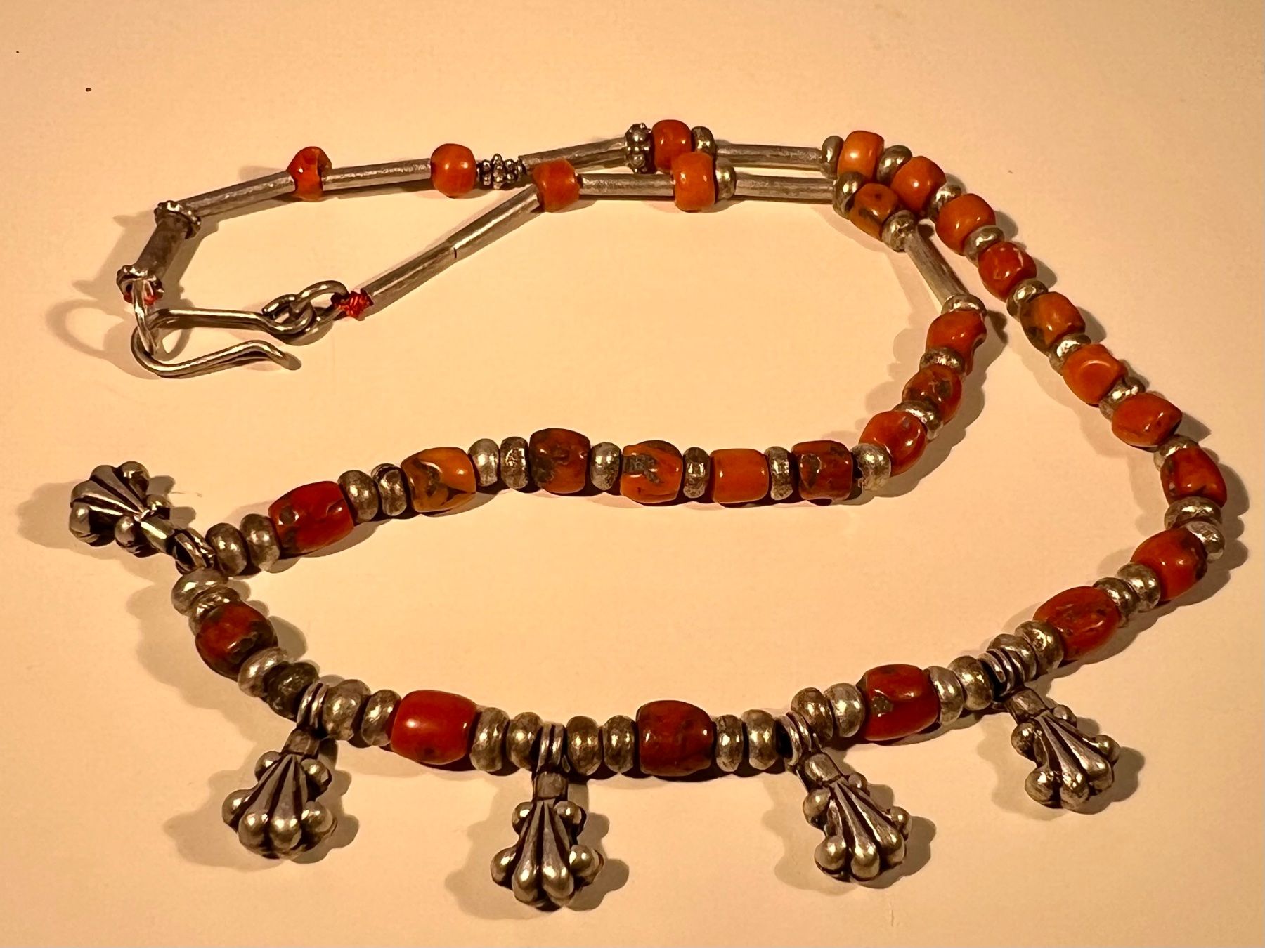 Ketten: Collier ancien, corail véritable et argent, ethnique Inde – Gebraucht aus Genève von DELIRBEADS 4
