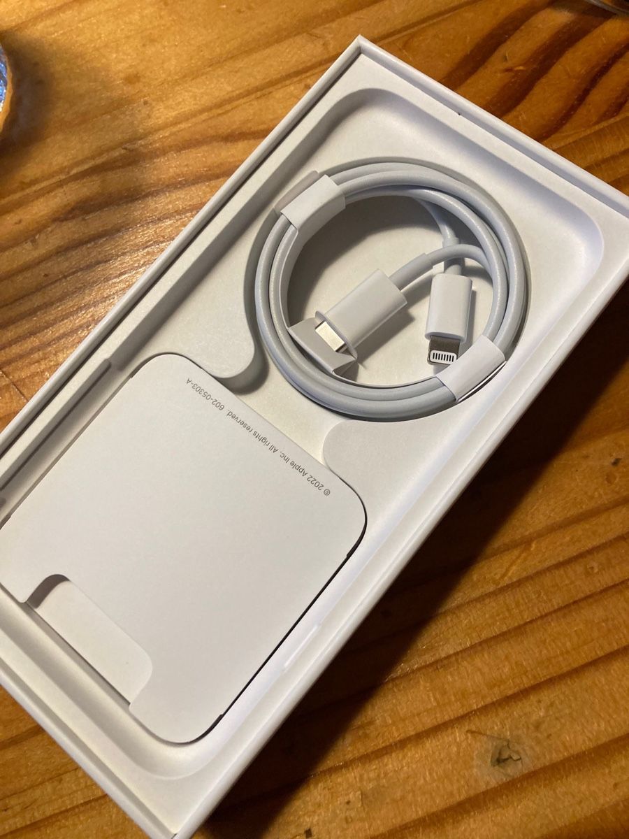 Apple Handys / Smartphones: iPhone SE 2022  – Neu und originalverpackt aus Bern von  3