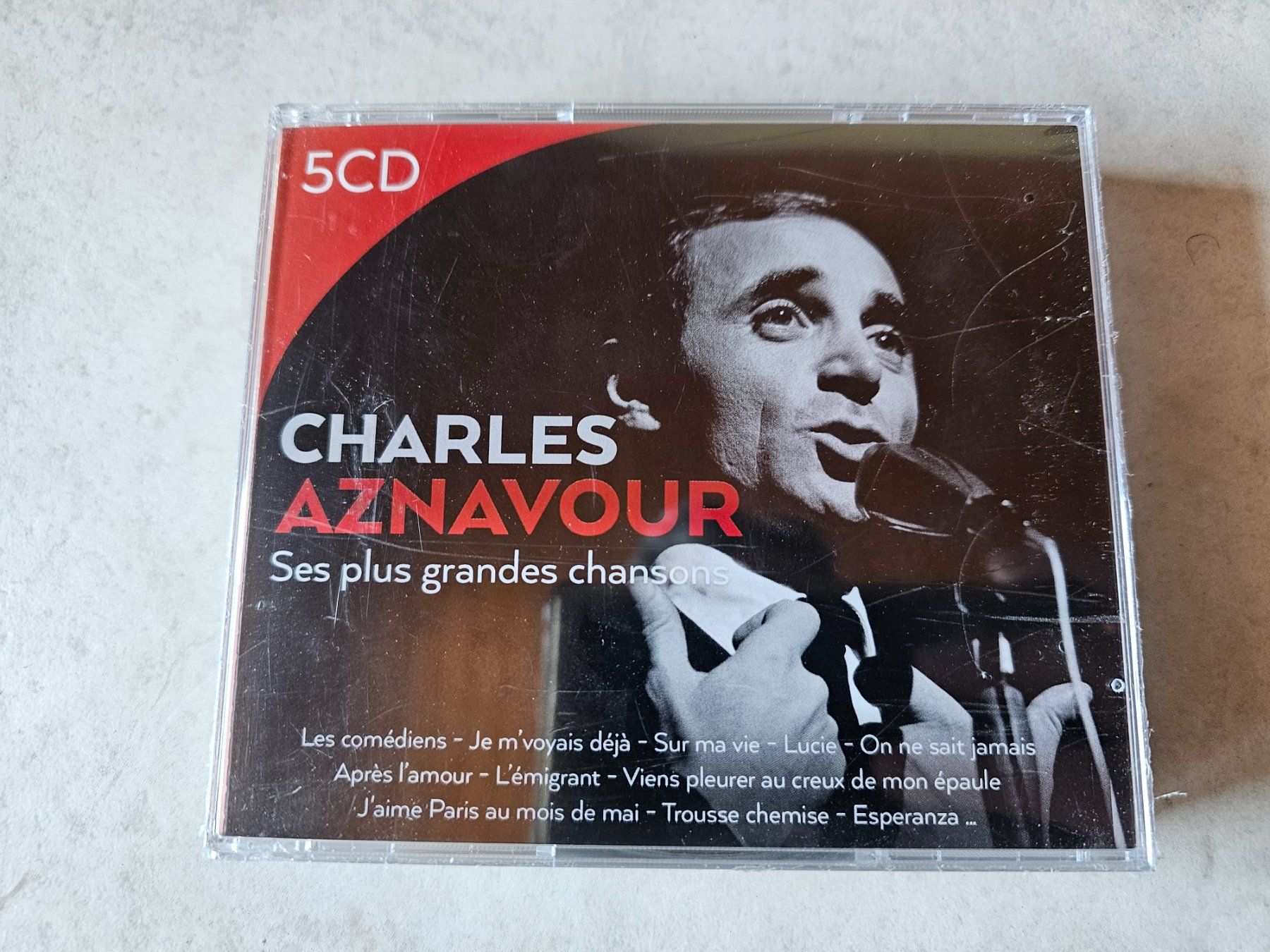 CD: Charles Aznavour - Ses Plus Grandes Chansons / 5 CD Box OVP – Nuovo e nell'imballaggio originale da Schneisingen venduto da backstore24
