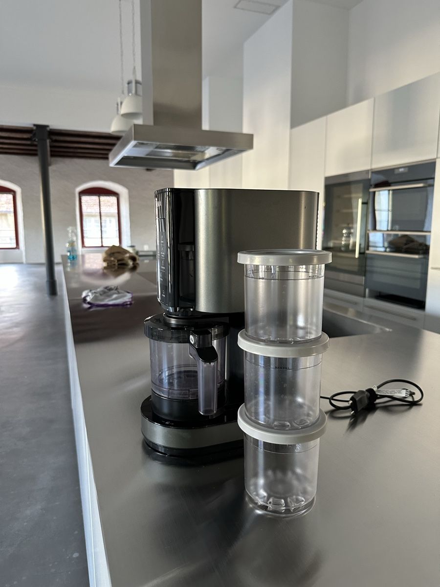 Elettrodomestici da cucina: Ninja CREAMI NC302CH Eiscreme-Maschine – Usato da Lenzburg venduto da Spider77 2
