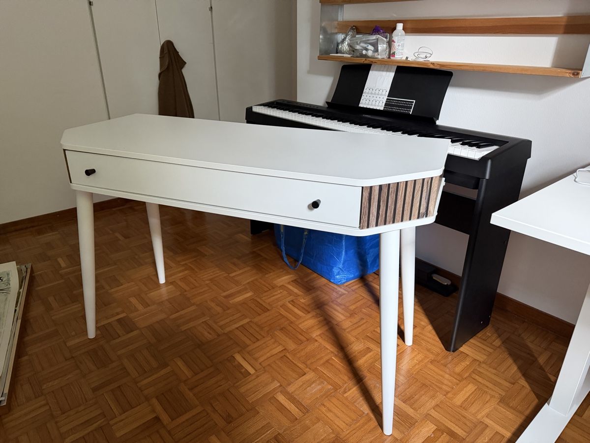 Scrivanie: Schreibtisch Capri – Weiss/Eichefarben – Usato da Zürich venduto da Mosli 8