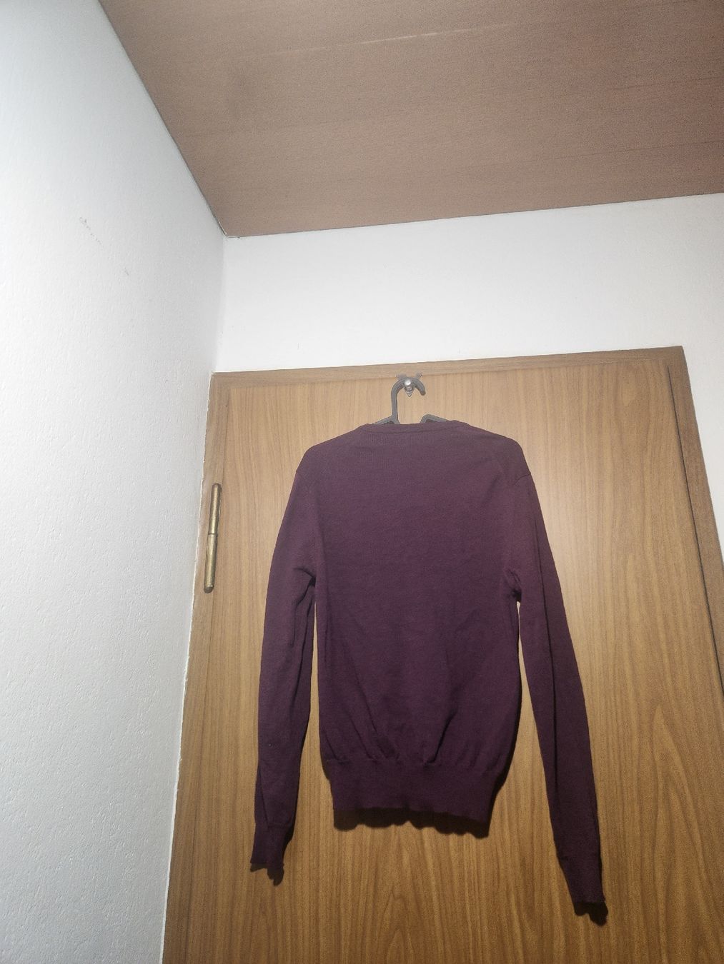 Globus Pulls & Sweat-shirts: Pull Col V Globus 100% laine Merino prune taille S – D'occasion à Niedergösgen par Eva2410 1