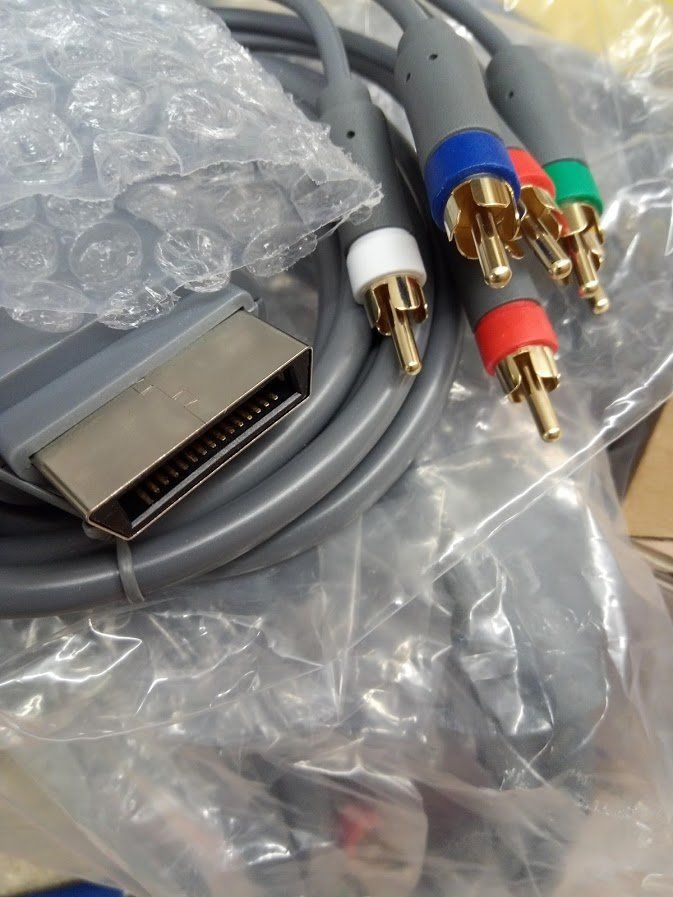 Cavi: AV/SCART Cable to 5 component composite Cable Audio Video TV – Nuovo e nell'imballaggio originale da Ermatingen venduto da rik4rdo