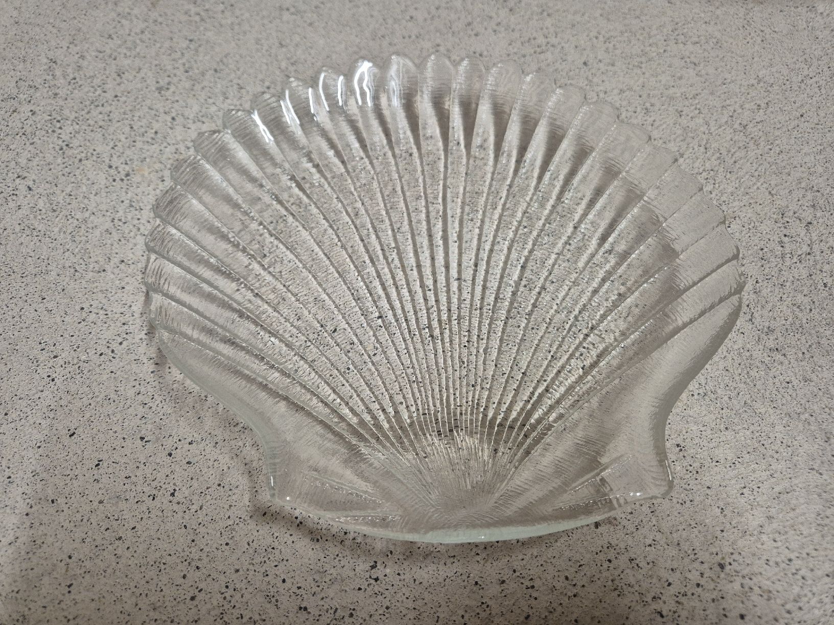 Teller: 8 Glasteller Muschelform – Gebraucht aus Baden von kae_n69w