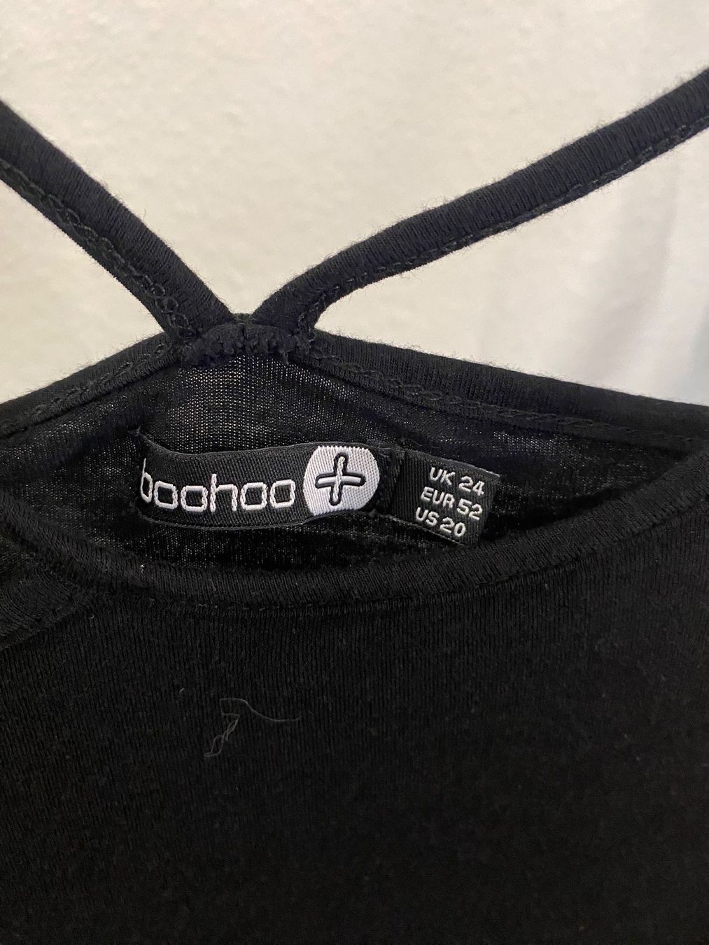 Boohoo T-shirt: Boohoo 2 T-Shirts schwarz Gr. 52 – Usato da Pratteln venduto da a23_j2gs 4