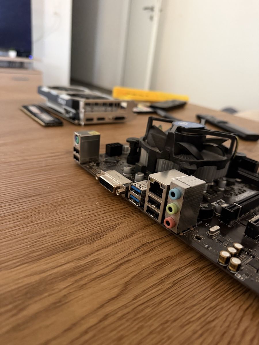 MSI Mainboards: MSI Motherboard H310M Pro-D Plus – Gebraucht aus Güttingen von JeffreyGucc 1