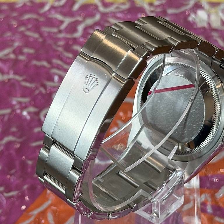 Montres: Rolex Oyster Perpetual 36mm 126000 – D'occasion à Genève par minty.watches 8