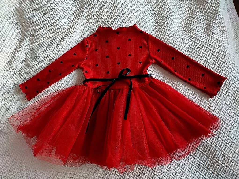 Vestiti & Gonne: Robe bébé fille t. 86-92 – Usato da Chamoson venduto da OkGeo