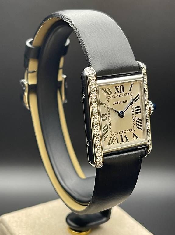 Cartier Orologi: Cartier Tank Must Ref. W4TA0016 Silver Dial Case Diamond – Usato da Lugano venduto da luganotopwatches 1