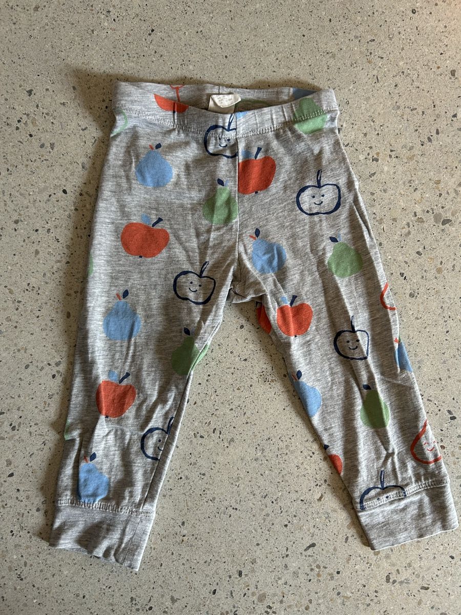 H&M Calze & Collant: Leggings H&M taille 86 – Nuovo (secondo la descrizione) da Lausanne venduto da SaraSkjellaug