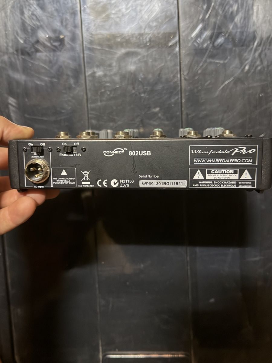 Console di mixaggio: Wharfedale Pro CONNECT 802USB mixer usato – Usato da Camorino venduto da CamperCommunity 1